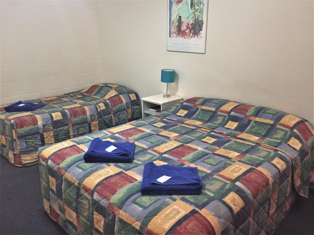 Motor Motel 3*