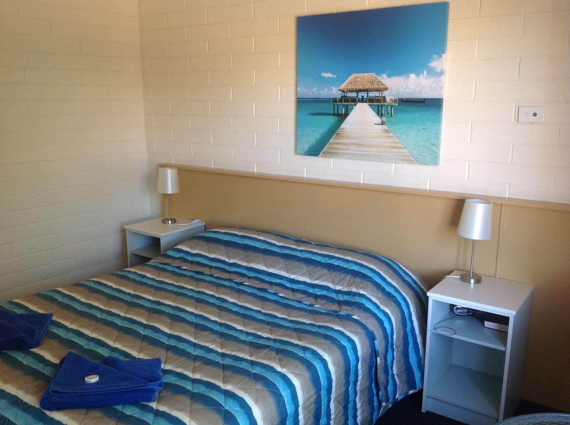 Motor Motel 3*